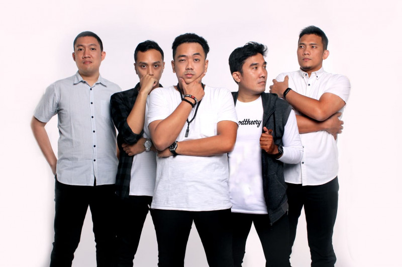 Singel Terbaru  Yang Lebih Nge-Pop 'My Thoughts Go Wild' Dirilis Magnesence