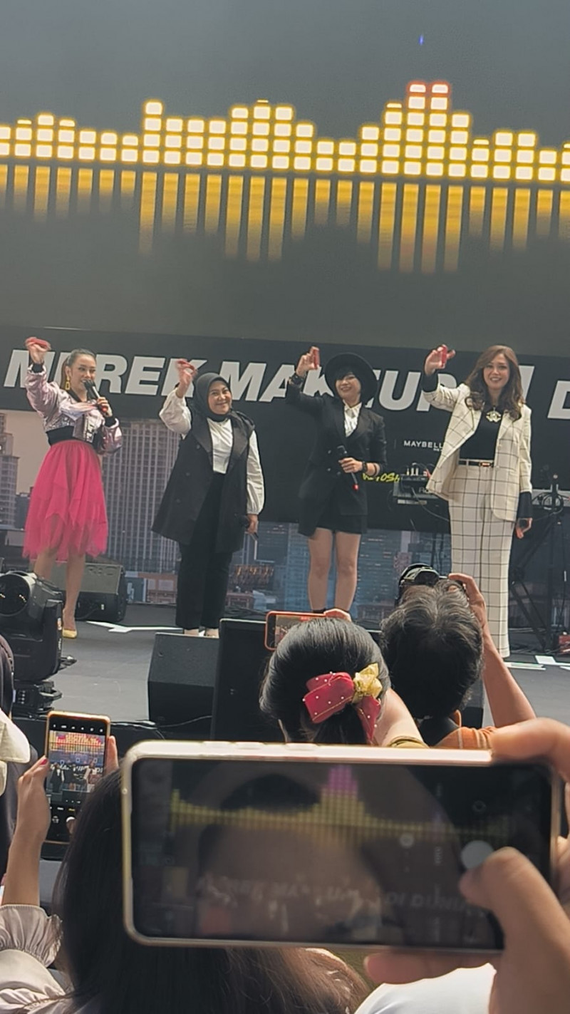 Penggabungan Musik Dan Makeup Ada Di Maybelline Sing To Shine Festival