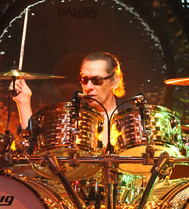 Alex Van Halen Kembali Berkarya: Berkolaborasi dengan Steve Lukather di Album Baru