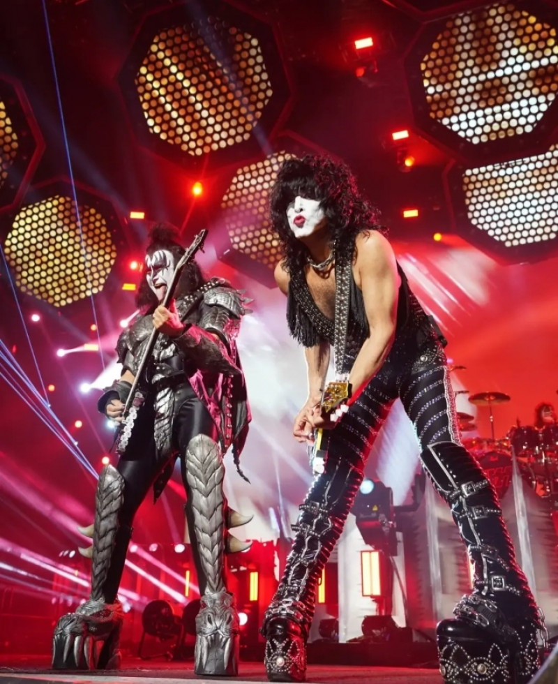 KISS Rekam Lagu Baru Karya Paul Stanley, Gene Simmons Pastikan Band Kembali Masuk Studio