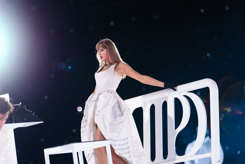 Taylor Swift Donasikan Rp1,5 Miliar untuk Fan Muda yang Berjuang Melawan Kanker